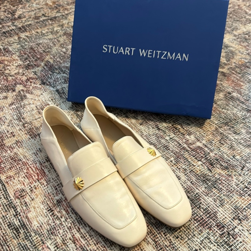Stuart Weitzman flats / loafers